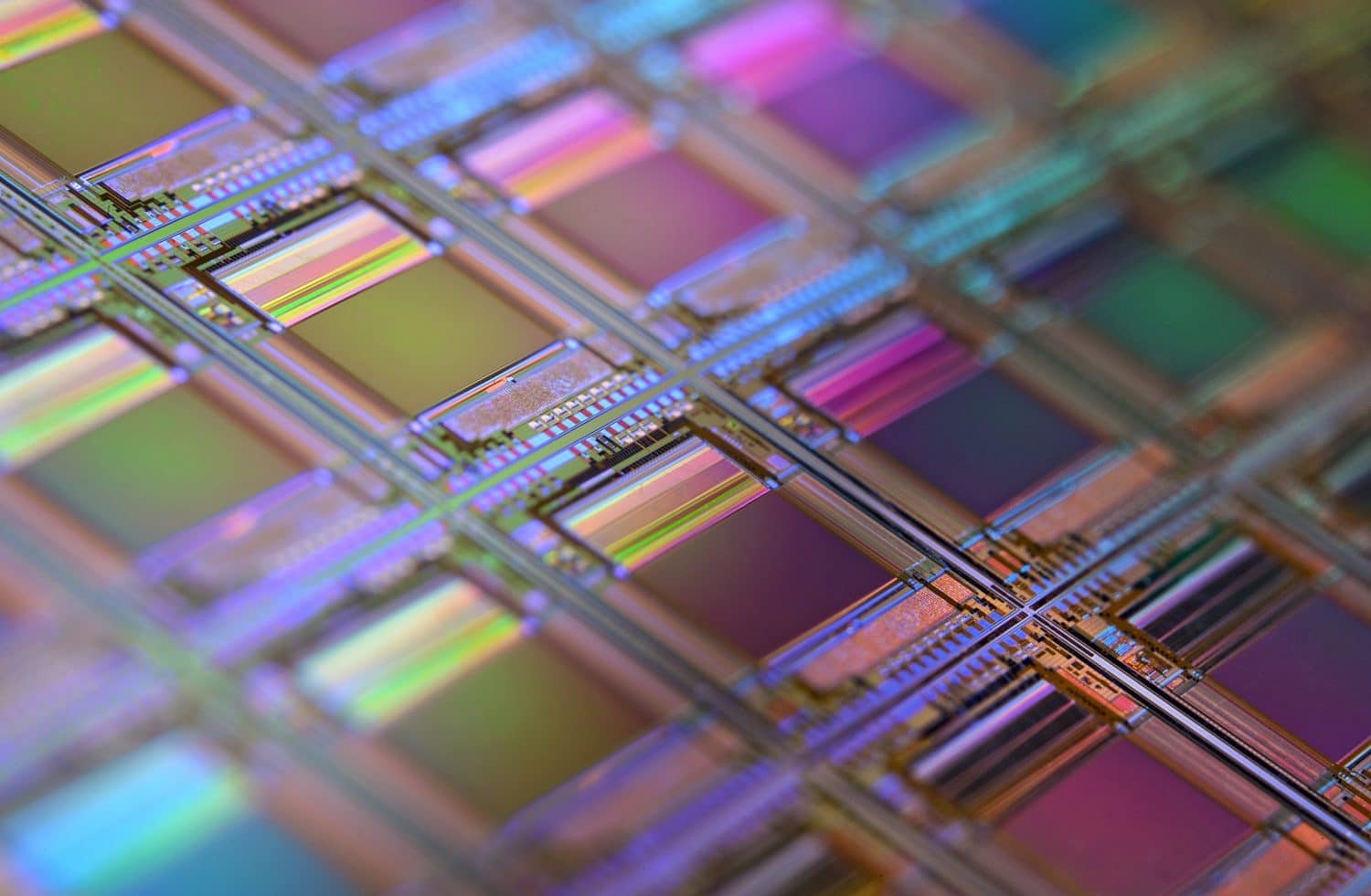 US Tightens AI Chip Exports, Intensifying Tech Rivalry with China