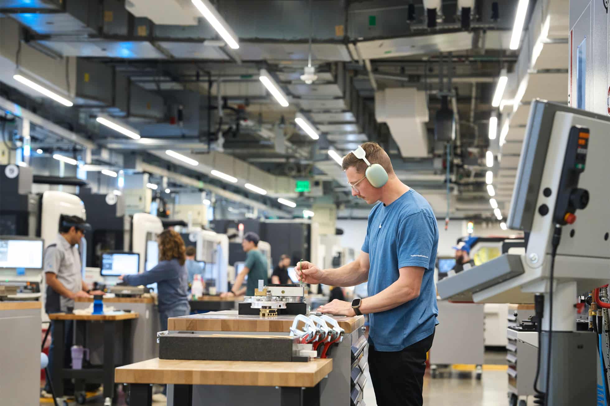 Apple Commits $500B to AI and Domestic Manufacturing Expansion