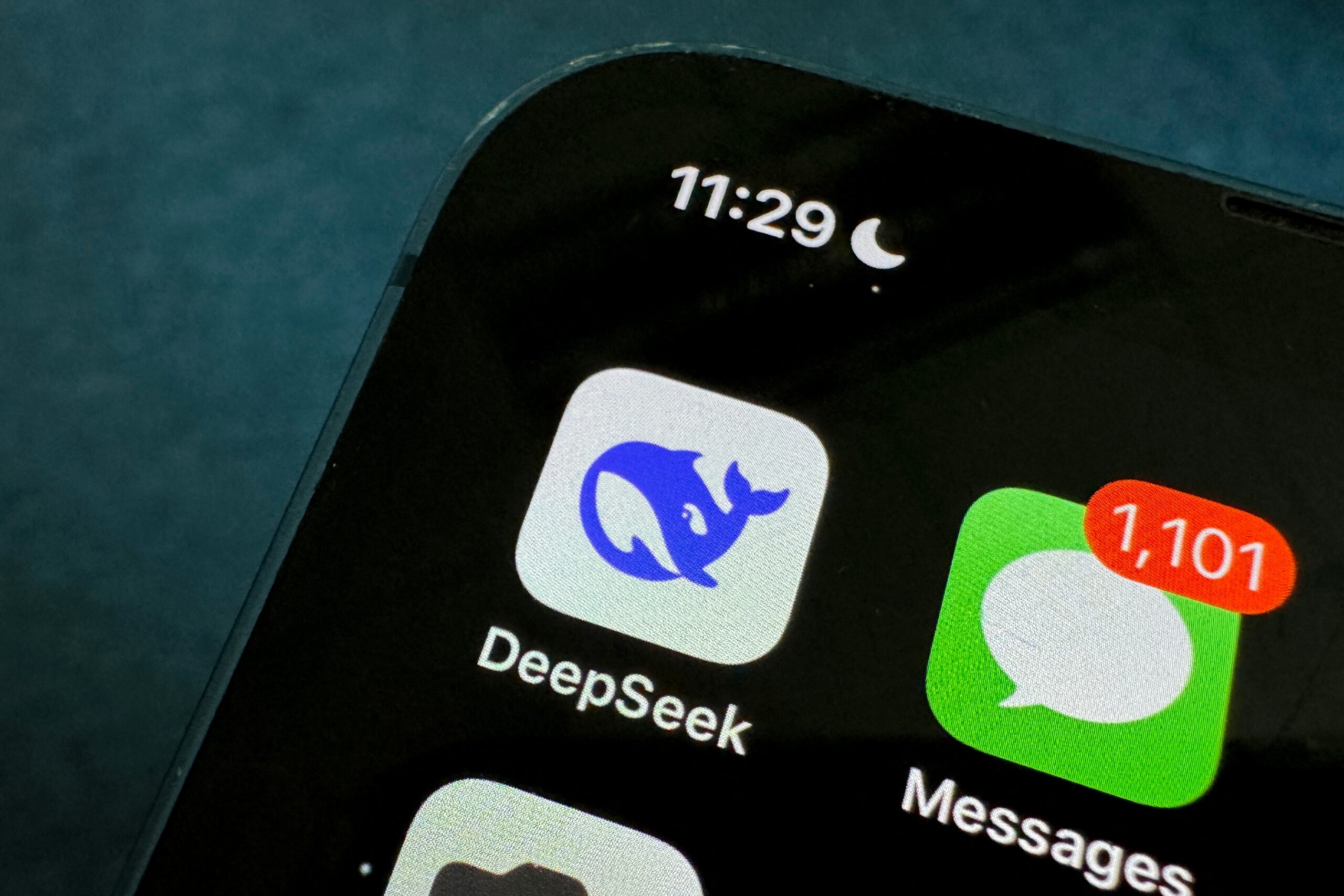 DeepSeek Faces Cyberattack Amid Rapid Growth, Restricts New Sign-Ups