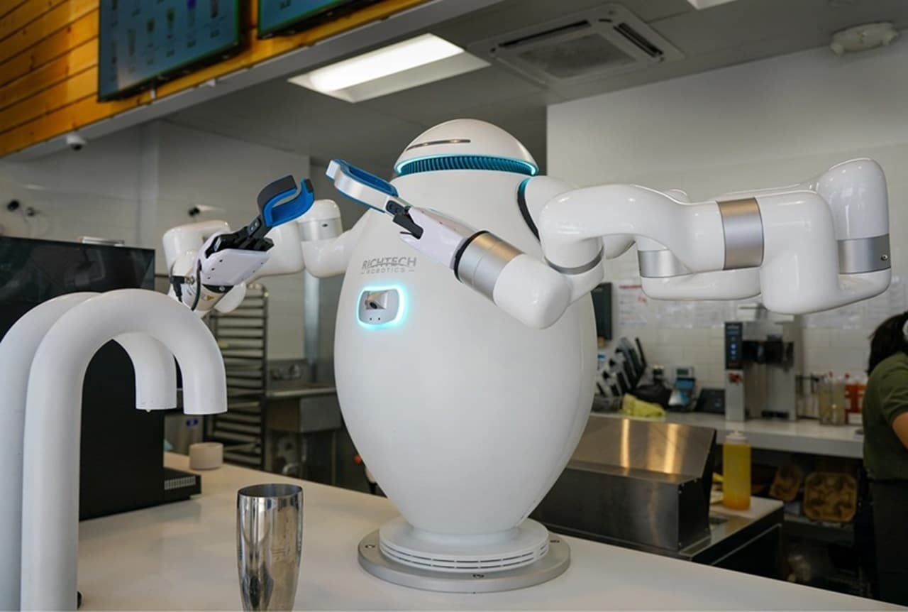 AI-Powered Humanoid Robot Revolutionizes Coffee Service in Las Vegas